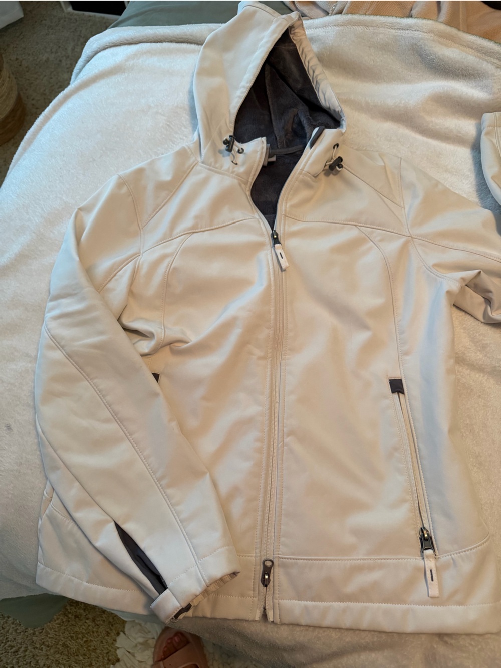 Free Country women’s Hooded Softshell Jacket - Cream